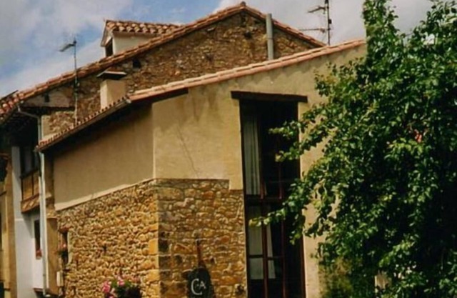 Buelles: Cottage, quality and warmth between the mountains and the sea