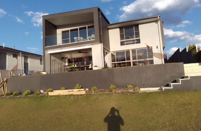 Buena Vista Canal View, luxurious centrally located home to attractions.