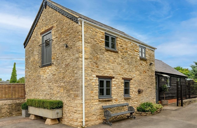 Buff Lodge - sleeps 4 guests in 2 bedrooms