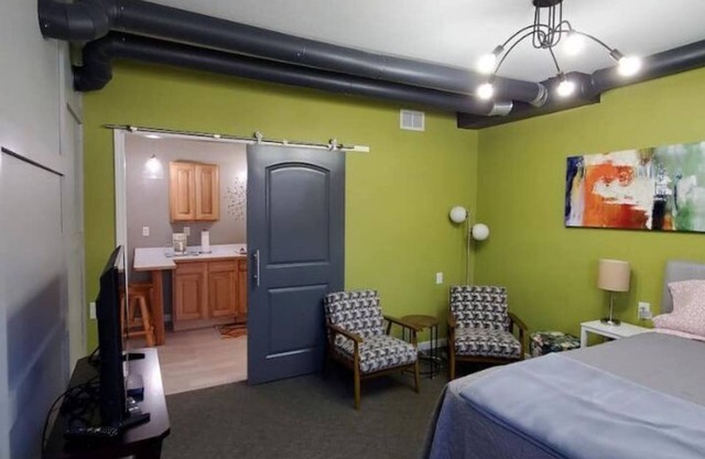 Building 108 NEW! Studio Apartment in Great Location.