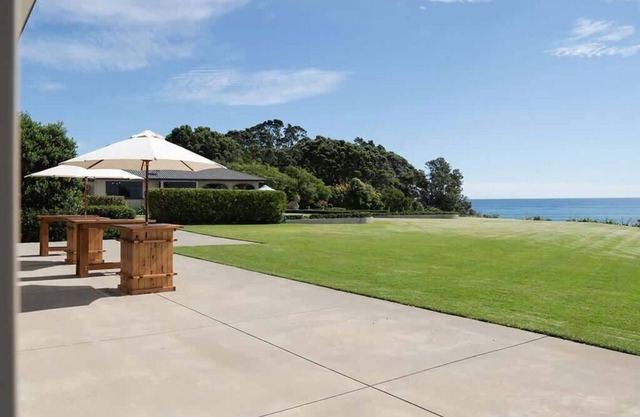 Bungalow Coastal Retreat and Terrace Studios