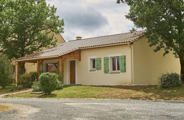 Bungalow in Lanzac near Dordogne River