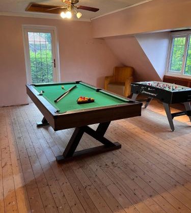 Bungalow Retreat With Games Room And Pool Table