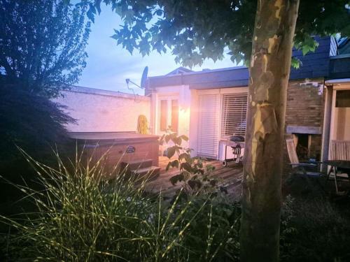 Bungalow, Uneinsehbar, 8 Personen maximal, 3 Personen oben, 5 unten