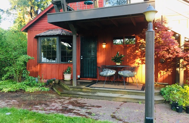 BunkHouse Retreat at Minto-Brown Island Salem Oregon