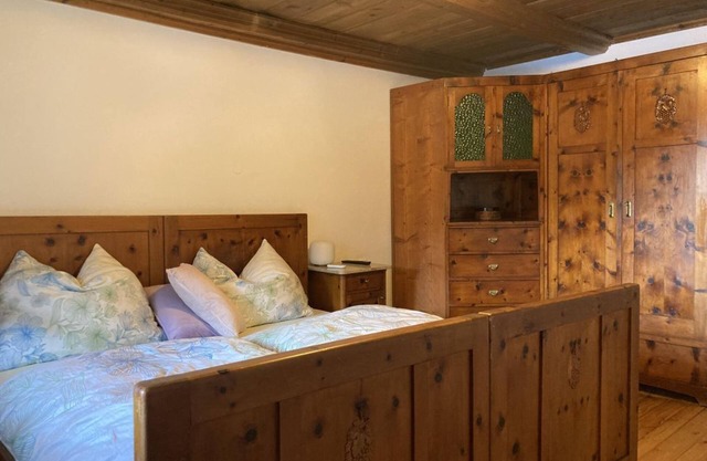 Burgzimmer - Marhube