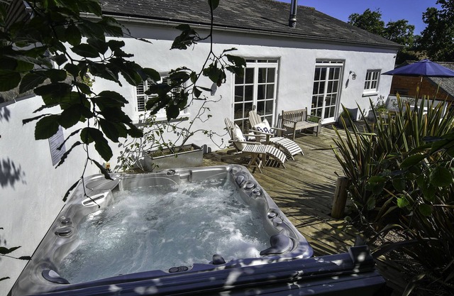 BURROWS, pet friendly, luxury holiday cottage in Sidmouth