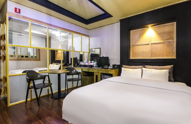Busan Hwanggeum Drive-in Motel