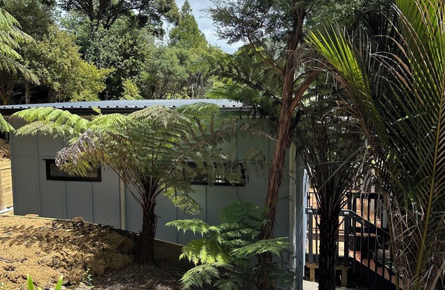 Bush & Beach Bliss: Private Self Contained Unit - Te Huia Haven