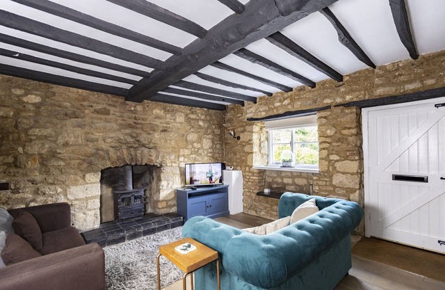 Bushnells Cottage | Oxfordshire Holiday Let | 2 Beds & Sleeps 3
