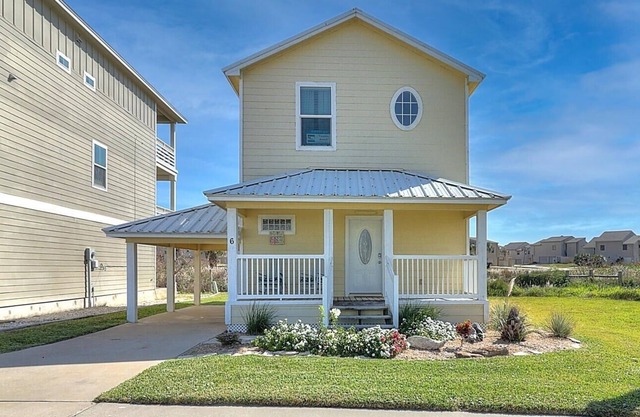 Buttercup 6bv 2 Bedroom Home by Redawning