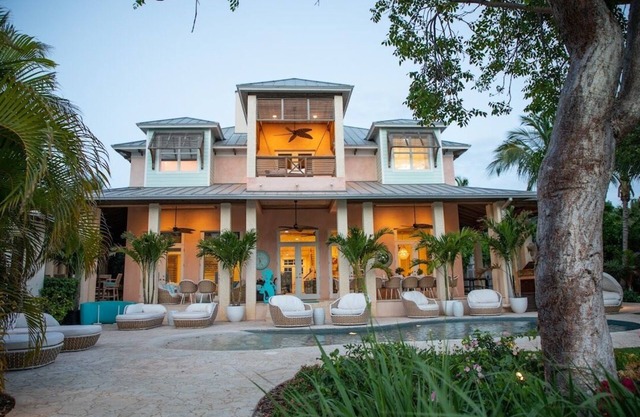 Buttonwood – Bayfront Luxury Villa with Private Dock + Pink Sands Beach Access