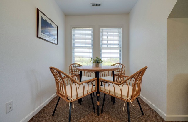 Buxton Apartment ~ 2 Mi to Lighthouse Beach!