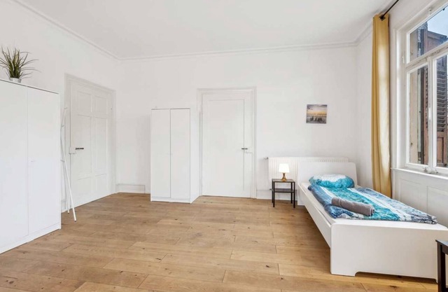 Bw17 Ferienwohnungen Metzingen mit Balkon, 2 Schlafzimmer, 1 Wohn-/schlafzimmer, Max. 9 Personen