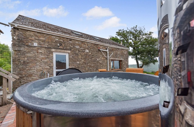 Bwlch Farm Lodge - Three Bedroom House, Sleeps 6
