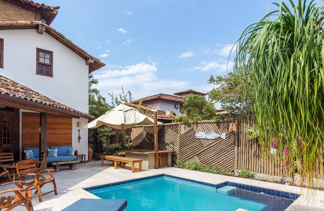 BZ34 House with Pool and Sauna 150 m from the beach
