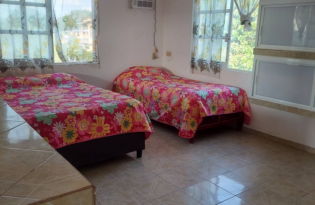 Cómodo Departamento con Wifi a Unos Minutos de la Playa y Costa Esmeralda