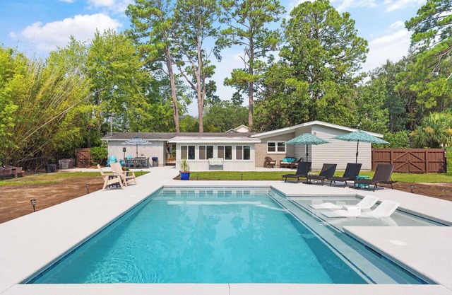 C Gull's Hideaway Sleeps 8, new pool
