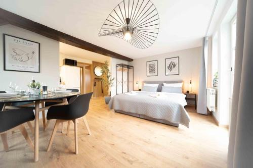 C&S Living I Wohnung I Balkon I Küche I Stellplatz