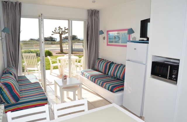 C007-Apartment-Comfort-Private Bathroom-Sea view