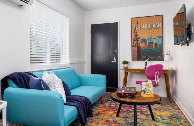 C2 Vulcan's Hideout-King Bed/Wifi/Pets/FreeParking