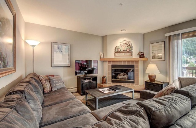 C213 Cinnamon Ridge Condo