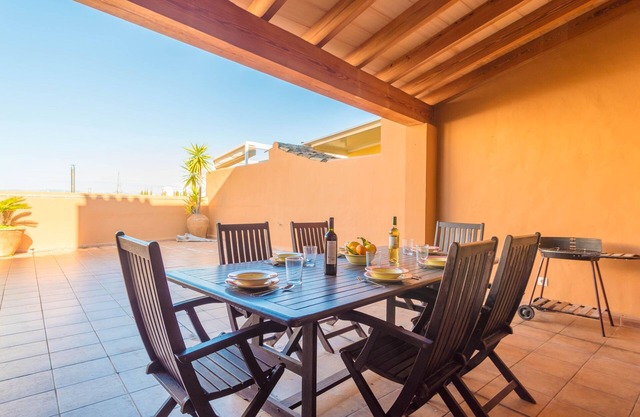 CA NA NYOLA - Apartment with terrace in Montuïri. Free WiFi