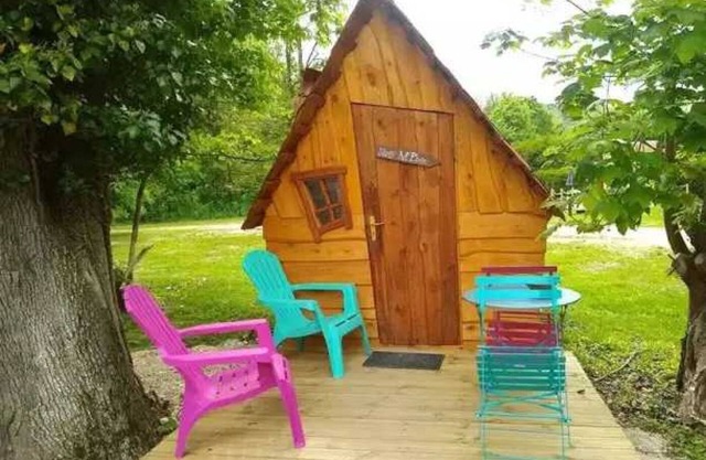 Cabane 2 étoiles - Piscine - eeceag
