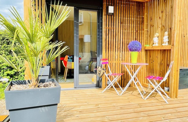 Cabane de Rafaël : A charming place to relax next to the Vittel park