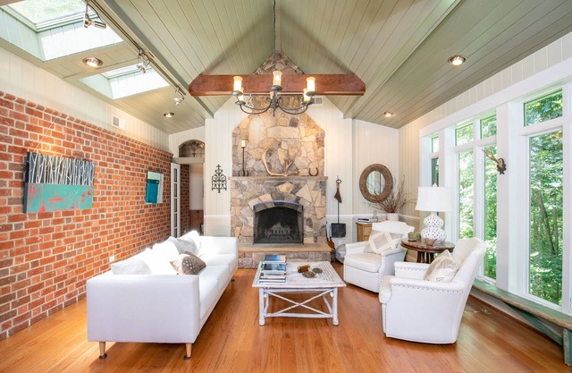 Cabell Cottage | 2 Bed, 1.5 Bath