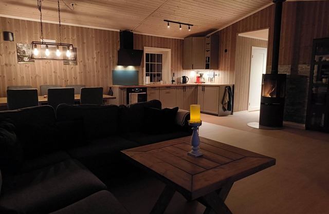 Cabin 23, bed linen included. Close to Kvitfjell and Hunderfossen!