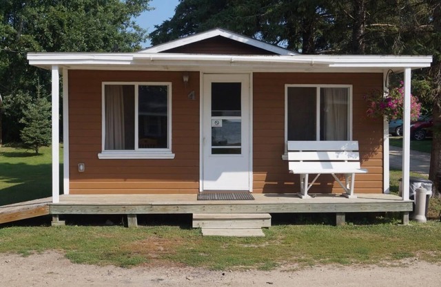 Cabin 4 Family friendly Resort
