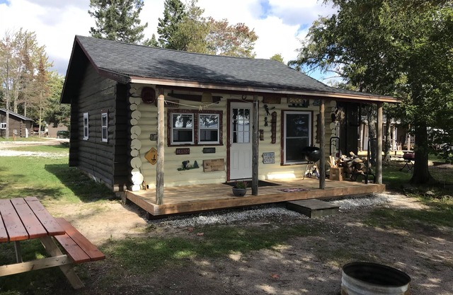 Cabin #5 On Beautiful Brevort Lake