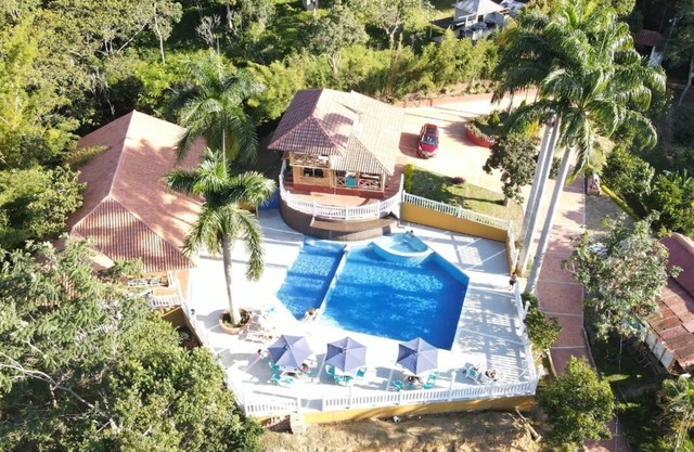 cabin in guadua