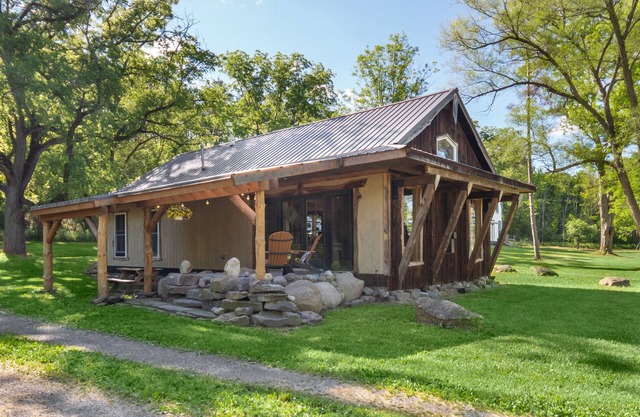 Cabin In the Finger Lakes near the Seneca Lake Wine Trail and Watkins Glen