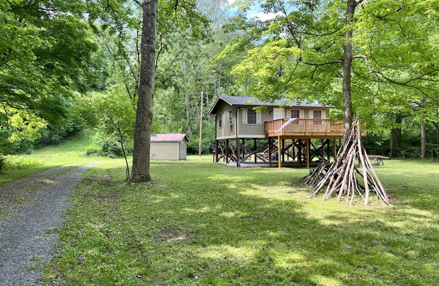 Cabin on the Water with its own Private Beach!