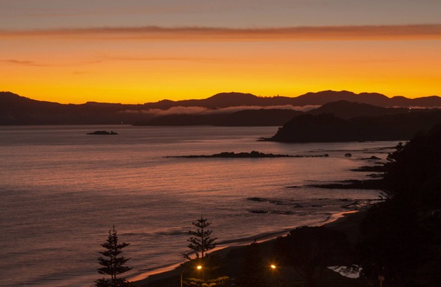 Cable Bay Surf Studio With Epic Ocean Views