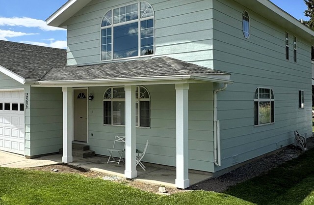 Caddy Shack 2- Charming 3-bedroom totally remodeled with AC and WiFi in Montrose