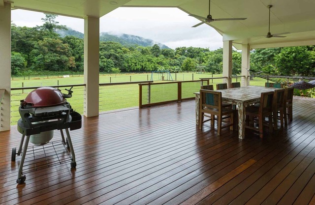 Cairns PET FRIENDL THE HOMESTEAD: Redlynch Pet fees apply Kitchenette YES