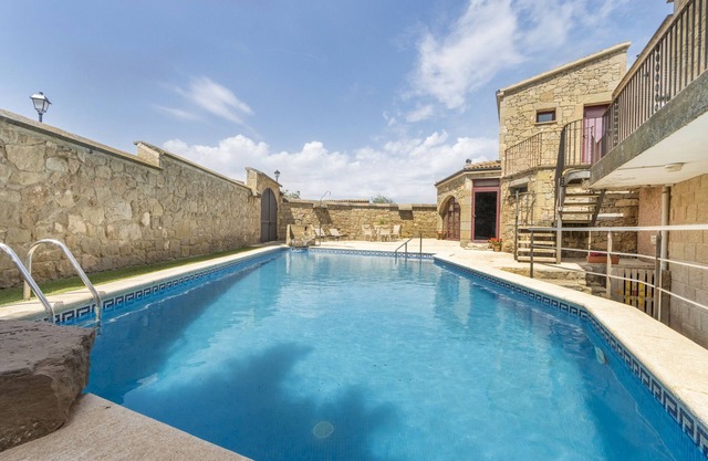 Cal Maso with Whirlpool, adapted accommodation in a rural and quiet environment