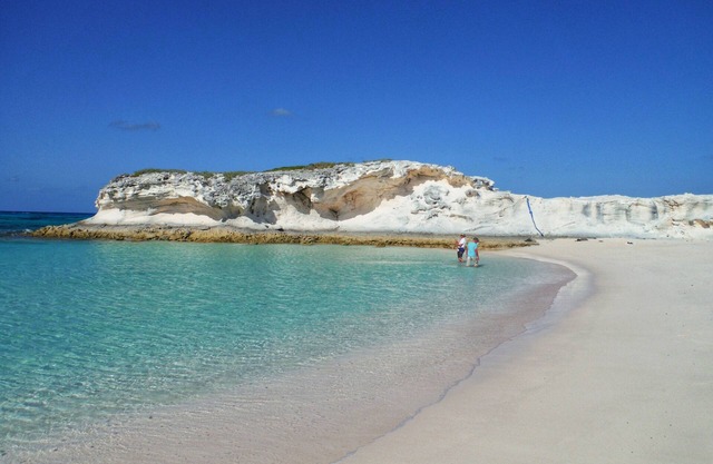 Calvert Catamaran Charters- Sail The Exumas & Out Islands * All Inclusive