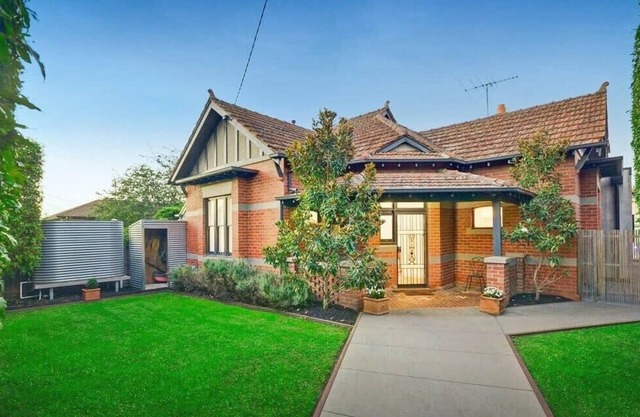 Camberwell Holiday Home With Pool