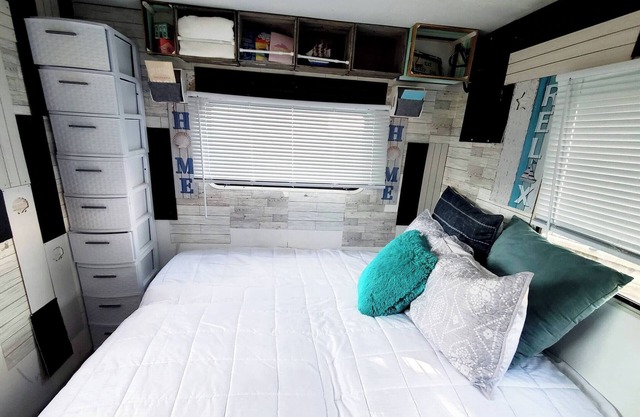 Camper Apt DE Sleeps 3