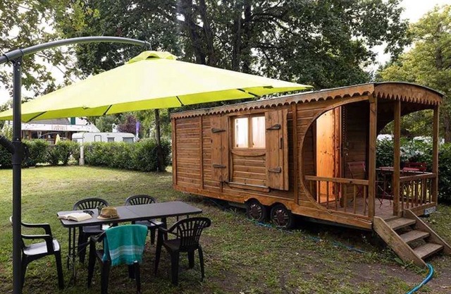 Camping 3 étoiles - eeeggh