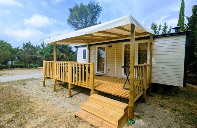 Camping 3 étoiles - Piscine - ccb0ffh