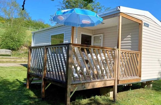 Camping 3 étoiles - Piscine - ccbadef