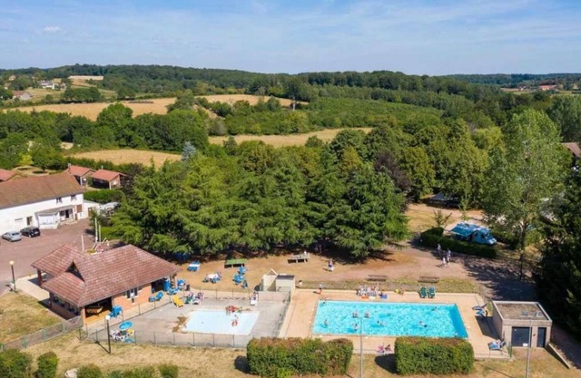 Camping 3 étoiles - Piscine - eeiieh