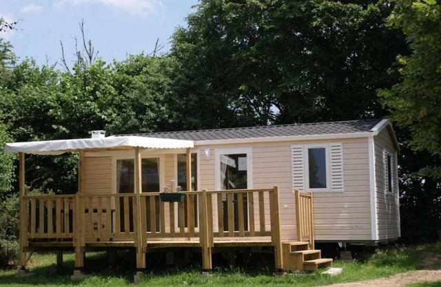 Camping 3 étoiles - Piscine - eeiiei