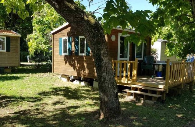 Camping 3 étoiles - Piscine - ccaehgb