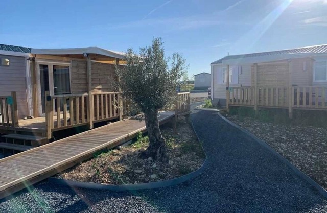 Camping 3 étoiles - Piscine - ccaehgd